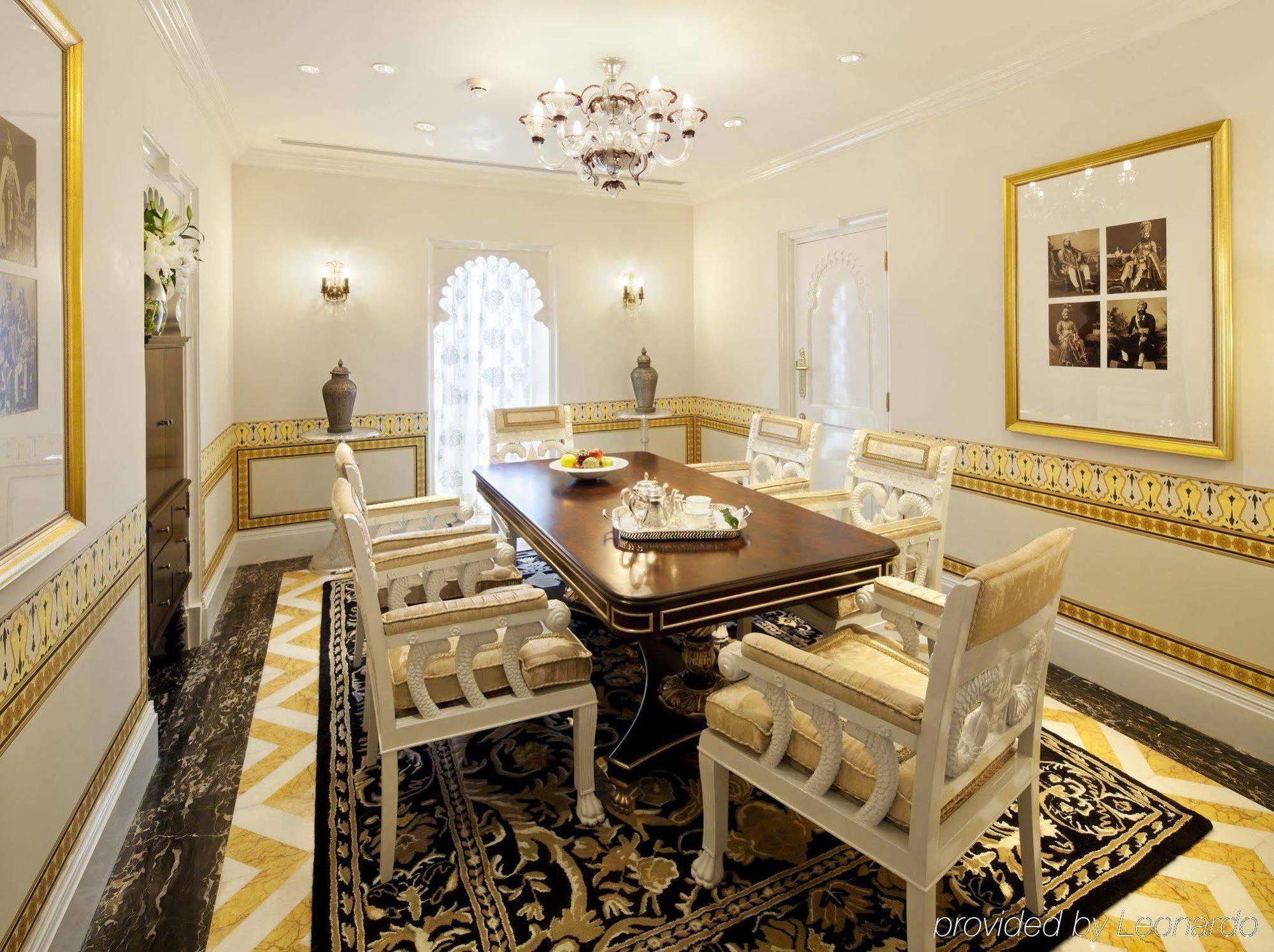 The Taj Mahal Palace, Mumbai Exterior photo A dining room